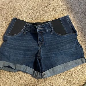 Maternity shorts by Isabel maternity